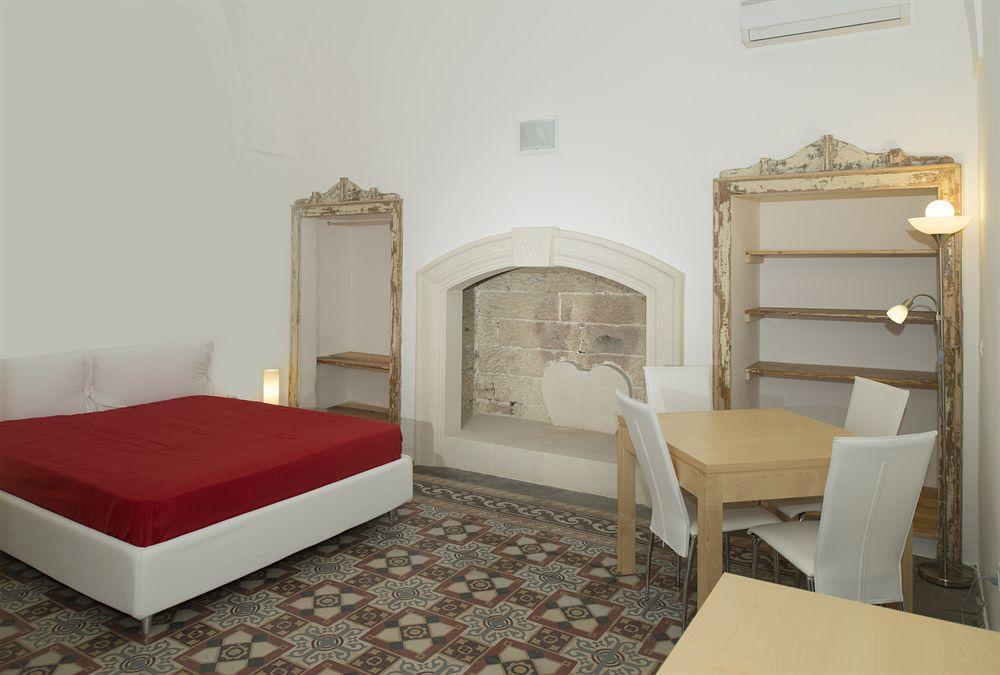 Relais Carlo V - Palazzo Storico Bed & Breakfast Gallipoli Exterior photo